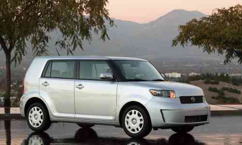 2010 TOYOTA SCION XB