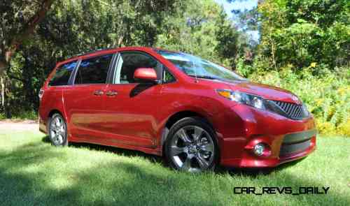 2010 TOYOTA SIENNA