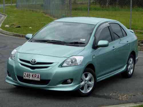 2010 TOYOTA YARIS