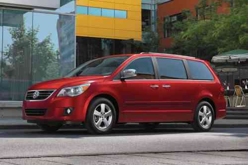 2010 VOLKSWAGEN ROUTAN