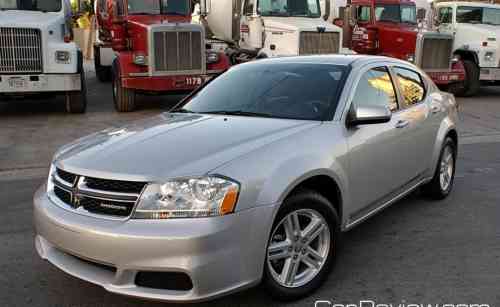 2011 DODGE AVENGER