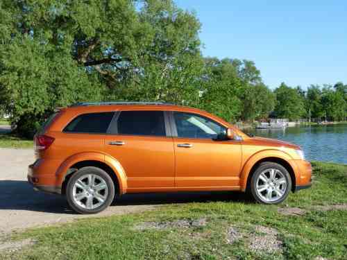 2011 DODGE JOURNEY