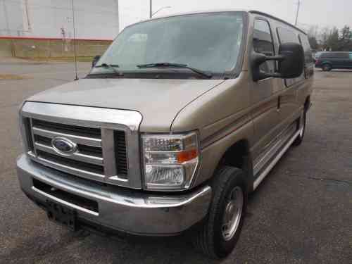 2011 FORD E-150