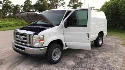 2011 FORD E-250