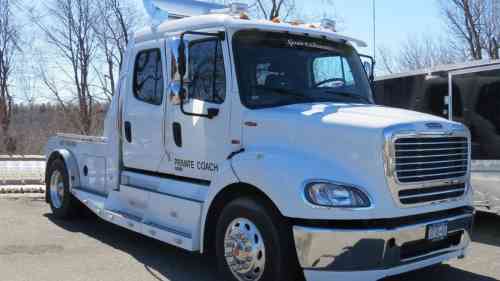 2011 FREIGHTLINER M2