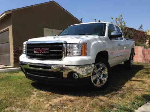 2011 GMC SIERRA