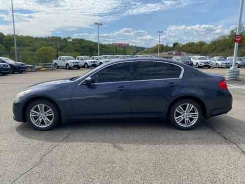 2011 INFINITI G37