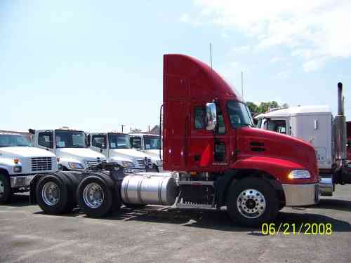 2011 MACK CXU (PINNACLE)