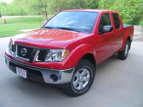 2011 NISSAN FRONTIER