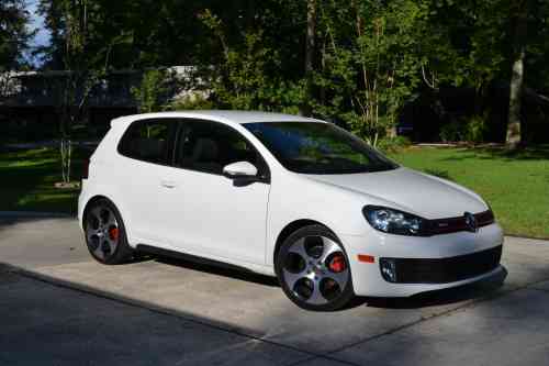 2011 VOLKSWAGEN GTI