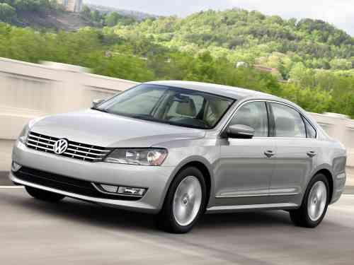 2011 VOLKSWAGEN PASSAT