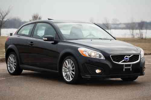 2011 VOLVO C30