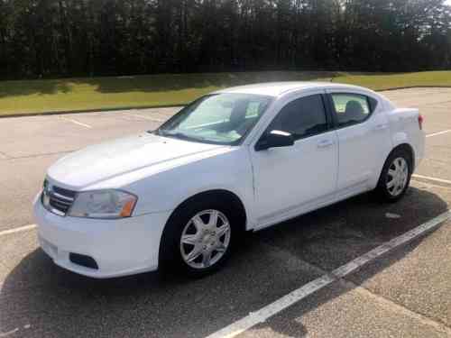 2012 DODGE AVENGER