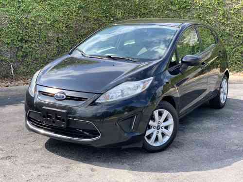 2012 FORD FIESTA