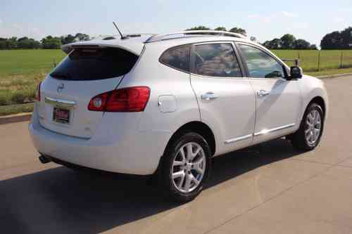 2012 NISSAN ROGUE