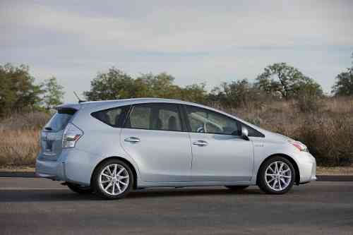 2012 TOYOTA PRIUS V