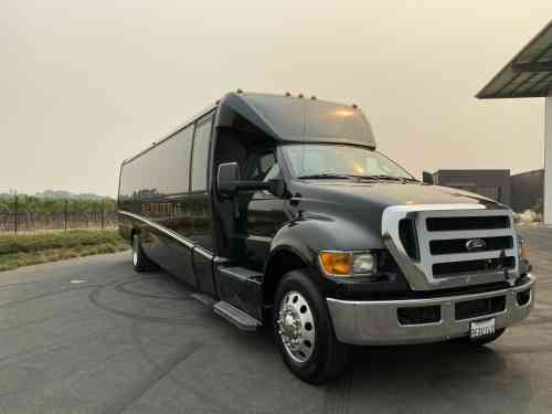 2013 FORD F-650