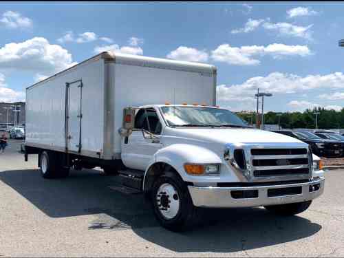 2013 FORD F-750