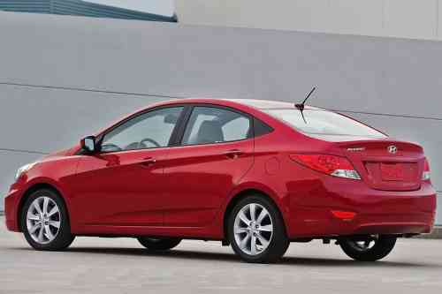 2013 HYUNDAI ACCENT