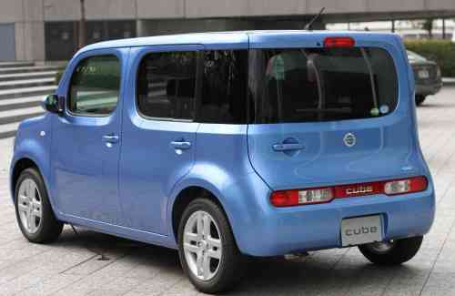 2013 NISSAN CUBE