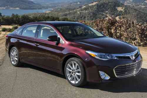 2013 TOYOTA AVALON