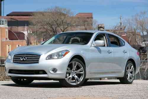 2014 INFINITI Q70