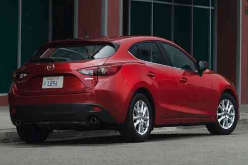 2015 MAZDA MAZDA3