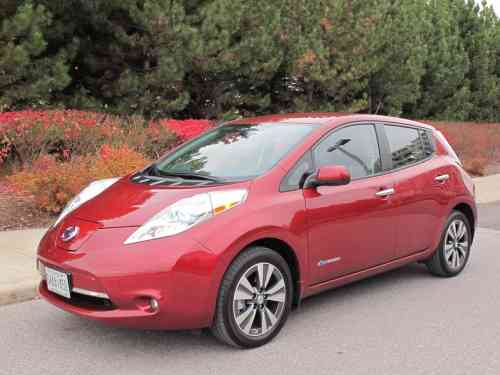 2015 NISSAN LEAF