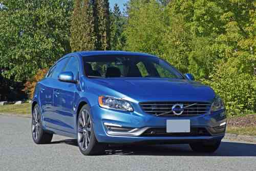 2015 VOLVO S60