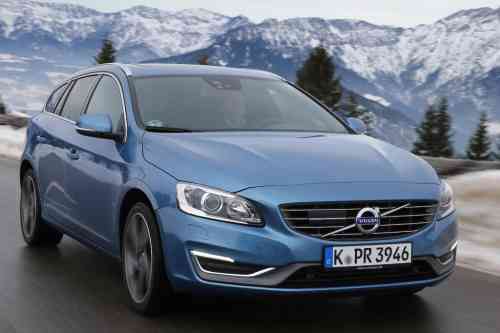 2016 VOLVO V60