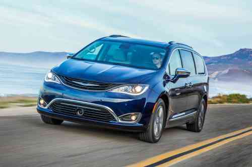 2017 CHRYSLER PACIFICA