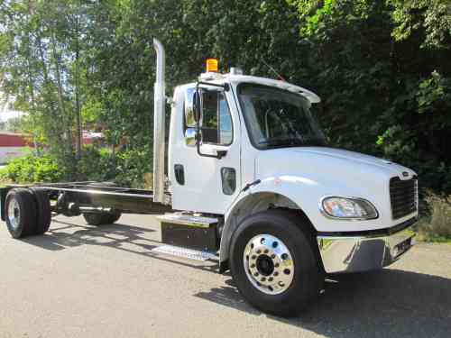 2017 FREIGHTLINER M2