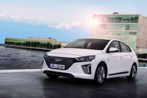 2017 HYUNDAI IONIQ HYBRID