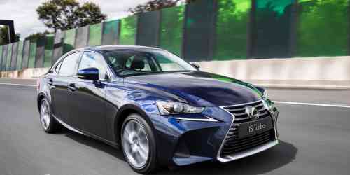 2017 LEXUS IS