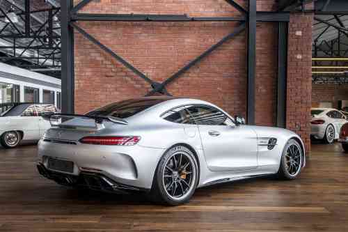 2017 MERCEDES-BENZ AMG GT