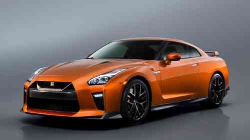 2017 NISSAN GT-R