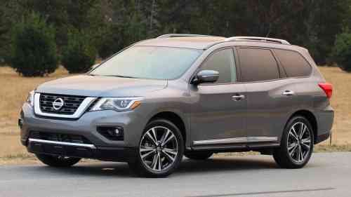 2017 NISSAN PATHFINDER