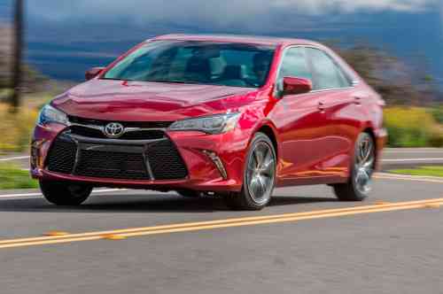 2017 TOYOTA CAMRY