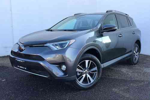 2017 TOYOTA RAV4 XLE