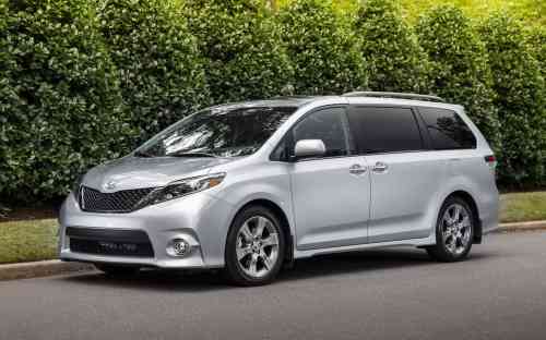 2017 TOYOTA SIENNA