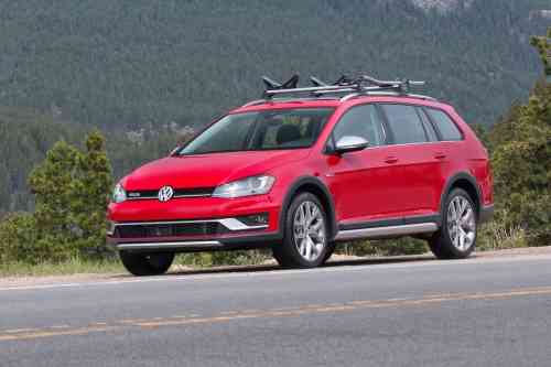 2017 VOLKSWAGEN GOLF ALLTRACK