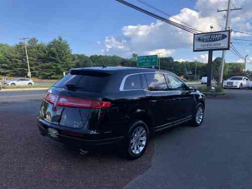 2018 LINCOLN MKT