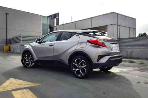 2018 TOYOTA C-HR XLE   XLE PREMIUM