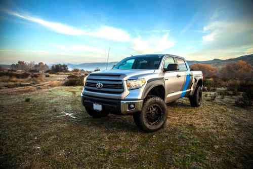 2018 TOYOTA TUNDRA