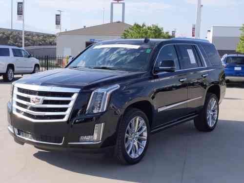 2019 CADILLAC ESCALADE