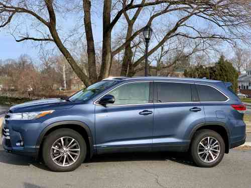 2019 TOYOTA HIGHLANDER